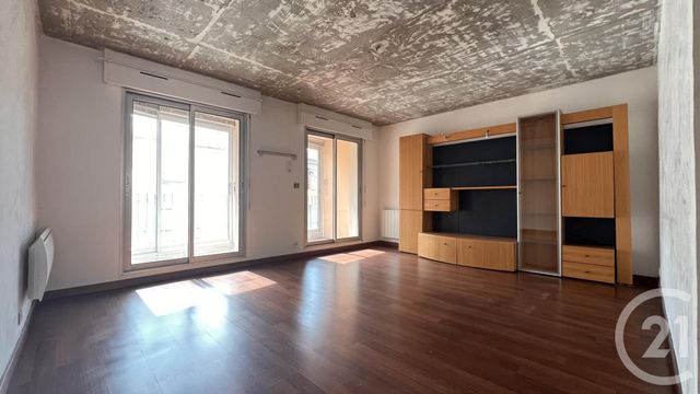 Afficher la photo en grand Appartement F3 à vendre - 3 pièces - 67.11 m2 - ST AFFRIQUE - 12 - MIDI-PYRENEES - Century 21 Des 5 Vallées