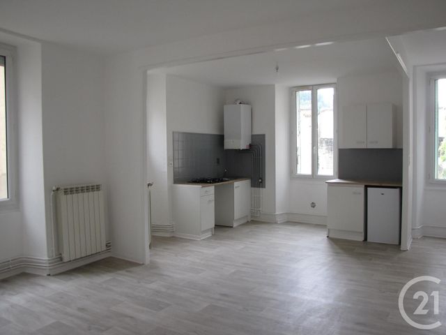 Appartement T2 à louer - 2 pièces - 46.0 m2 - ST AFFRIQUE - 12 - MIDI-PYRENEES - Century 21 Des 5 Vallées