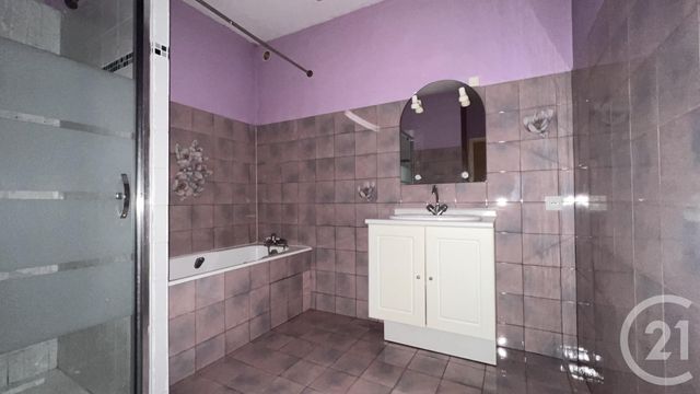 Appartement T4 à vendre - 4 pièces - 97.97 m2 - CALMELS ET LE VIALA - 12 - MIDI-PYRENEES - Century 21 Des 5 Vallées