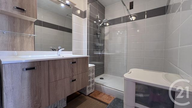 Appartement T4 à vendre - 4 pièces - 91.0 m2 - MILLAU - 12 - MIDI-PYRENEES - Century 21 Des 5 Vallées