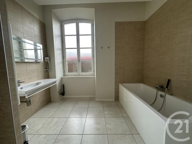 Appartement T3 à louer - 3 pièces - 85.2 m2 - ST AFFRIQUE - 12 - MIDI-PYRENEES - Century 21 Des 5 Vallées