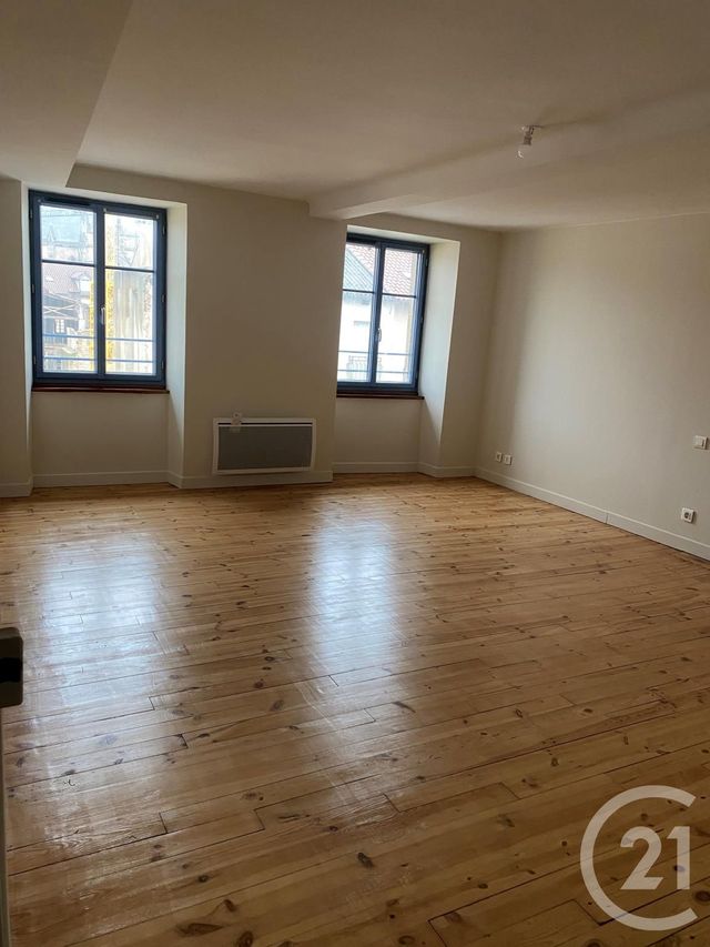 Appartement T3 à louer - 3 pièces - 82.35 m2 - ST AFFRIQUE - 12 - MIDI-PYRENEES - Century 21 Des 5 Vallées