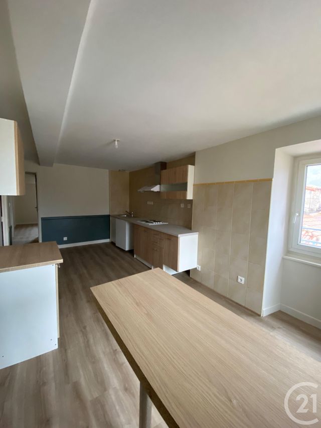 Appartement T3 à louer - 3 pièces - 82.35 m2 - ST AFFRIQUE - 12 - MIDI-PYRENEES - Century 21 Des 5 Vallées