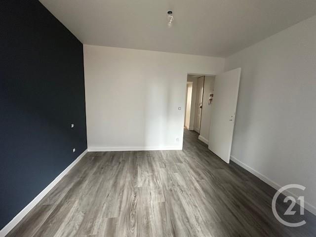 Appartement F1 à louer - 2 pièces - 43.0 m2 - ST AFFRIQUE - 12 - MIDI-PYRENEES - Century 21 Des 5 Vallées