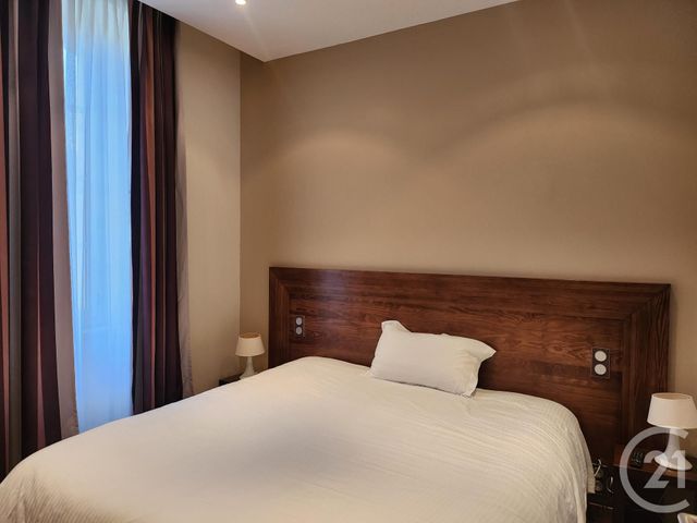 Afficher la photo en grand Appartement F2 à louer - 2 pièces - 41.7 m2 - ST AFFRIQUE - 12 - MIDI-PYRENEES - Century 21 Des 5 Vallées