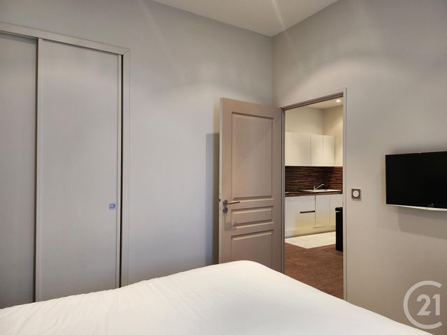 Afficher la photo en grand Appartement F2 à louer - 2 pièces - 41.7 m2 - ST AFFRIQUE - 12 - MIDI-PYRENEES - Century 21 Des 5 Vallées