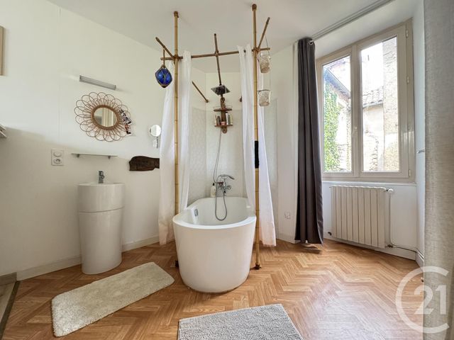 Afficher la photo en grand Appartement F4 à vendre - 4 pièces - 135.06 m2 - ST AFFRIQUE - 12 - MIDI-PYRENEES - Century 21 Des 5 Vallées