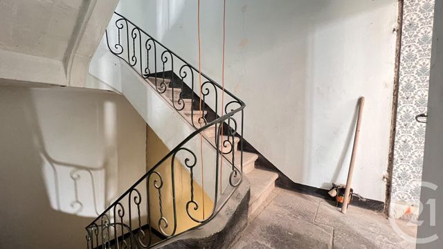 Afficher la photo en grand immeuble à vendre - 220.0 m2 - ST AFFRIQUE - 12 - MIDI-PYRENEES - Century 21 Des 5 Vallées