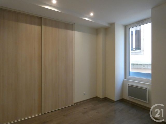 Appartement T3 à louer - 3 pièces - 62.48 m2 - ST AFFRIQUE - 12 - MIDI-PYRENEES - Century 21 Des 5 Vallées