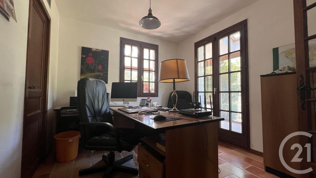 Afficher la photo en grand maison à vendre - 7 pièces - 240.0 m2 - VERSOLS ET LAPEYRE - 12 - MIDI-PYRENEES - Century 21 Des 5 Vallées