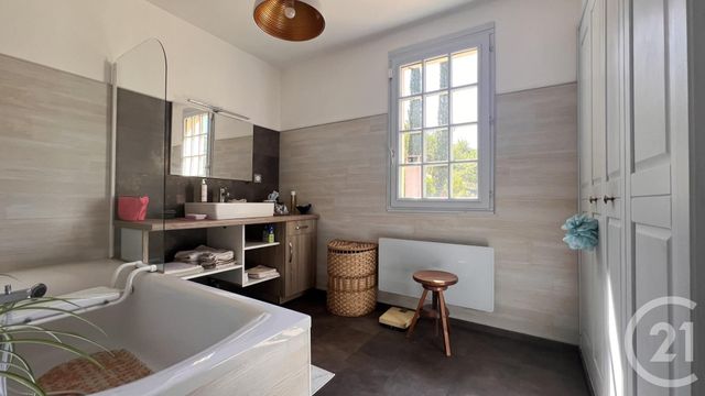 Afficher la photo en grand maison à vendre - 7 pièces - 240.0 m2 - VERSOLS ET LAPEYRE - 12 - MIDI-PYRENEES - Century 21 Des 5 Vallées