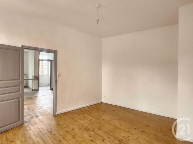 Appartement T2 à louer - 2 pièces - 61.6 m2 - ST AFFRIQUE - 12 - MIDI-PYRENEES - Century 21 Des 5 Vallées