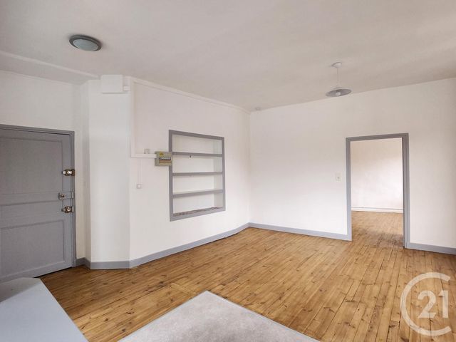 Appartement T2 à louer - 2 pièces - 61.6 m2 - ST AFFRIQUE - 12 - MIDI-PYRENEES - Century 21 Des 5 Vallées