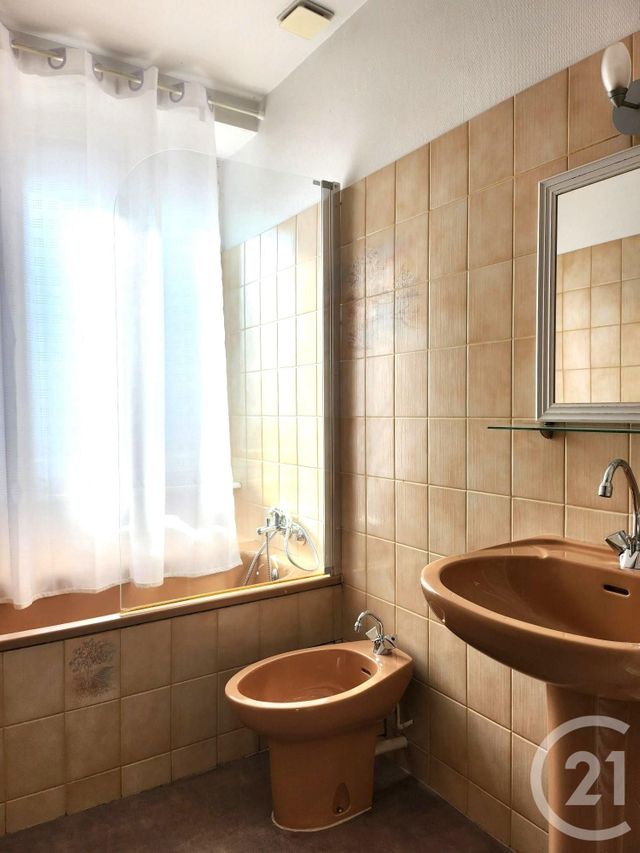 Appartement F2 à louer - 2 pièces - 50.27 m2 - ST AFFRIQUE - 12 - MIDI-PYRENEES - Century 21 Des 5 Vallées