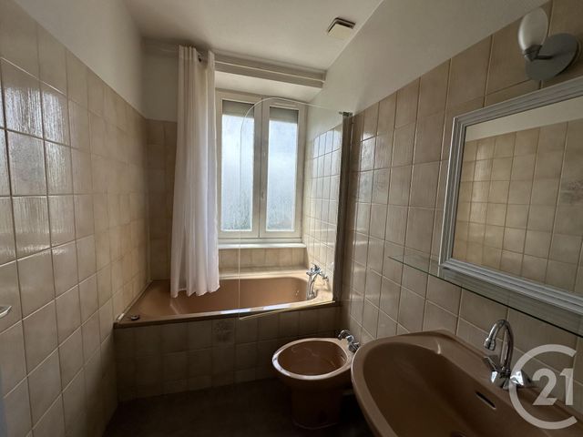 Appartement F2 à louer - 2 pièces - 50.27 m2 - ST AFFRIQUE - 12 - MIDI-PYRENEES - Century 21 Des 5 Vallées