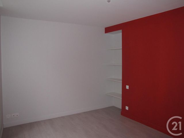 Appartement T3 à louer - 3 pièces - 59.1 m2 - ST AFFRIQUE - 12 - MIDI-PYRENEES - Century 21 Des 5 Vallées