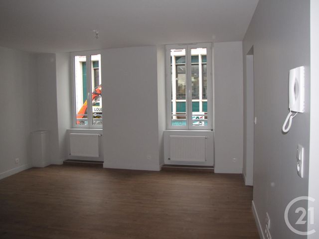 Appartement T3 à louer - 3 pièces - 59.1 m2 - ST AFFRIQUE - 12 - MIDI-PYRENEES - Century 21 Des 5 Vallées