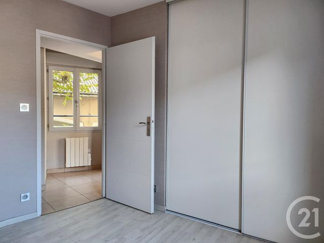 Appartement T2 à louer - 2 pièces - 36.89 m2 - ST AFFRIQUE - 12 - MIDI-PYRENEES - Century 21 Des 5 Vallées