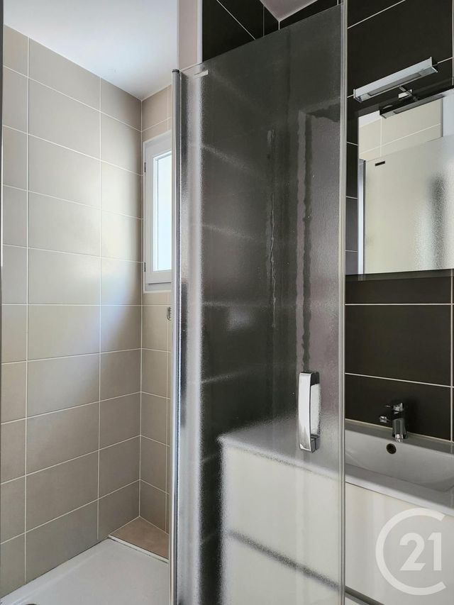 Appartement T2 à louer - 2 pièces - 36.89 m2 - ST AFFRIQUE - 12 - MIDI-PYRENEES - Century 21 Des 5 Vallées