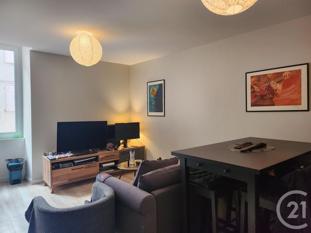 Appartement T2 à louer - 2 pièces - 42.18 m2 - ST AFFRIQUE - 12 - MIDI-PYRENEES - Century 21 Des 5 Vallées