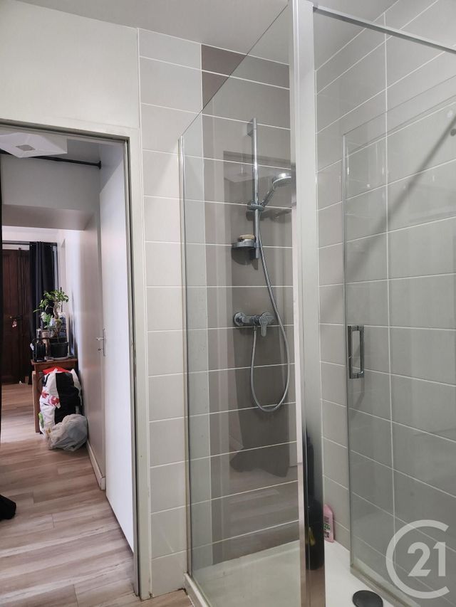 Appartement T2 à louer - 2 pièces - 42.18 m2 - ST AFFRIQUE - 12 - MIDI-PYRENEES - Century 21 Des 5 Vallées