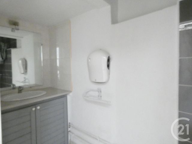 Appartement Duplex à louer - 4 pièces - 81.0 m2 - ST AFFRIQUE - 12 - MIDI-PYRENEES - Century 21 Des 5 Vallées