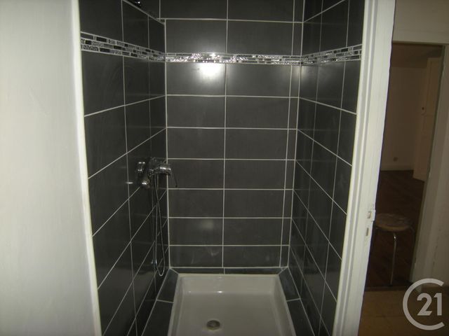 Appartement Duplex à louer - 4 pièces - 81.0 m2 - ST AFFRIQUE - 12 - MIDI-PYRENEES - Century 21 Des 5 Vallées