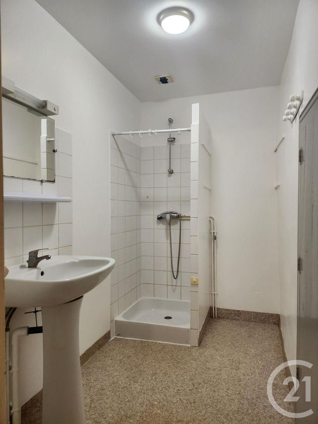 Appartement T3 à louer - 3 pièces - 60.71 m2 - ST AFFRIQUE - 12 - MIDI-PYRENEES - Century 21 Des 5 Vallées