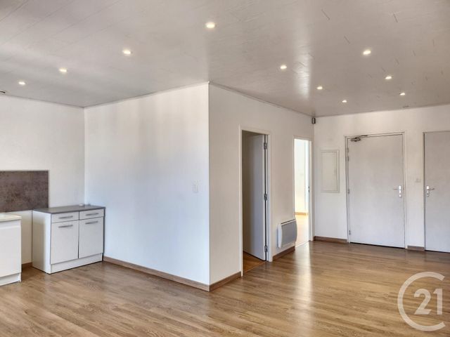 Appartement T3 à louer - 3 pièces - 67.33 m2 - CAMARES - 12 - MIDI-PYRENEES - Century 21 Des 5 Vallées