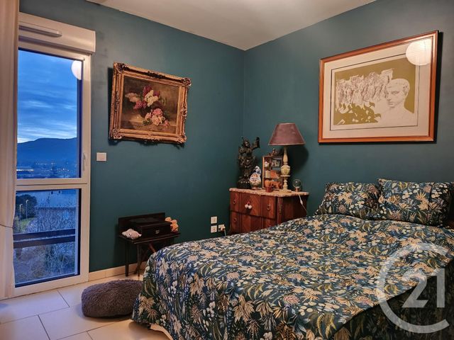 Appartement T4 à louer - 4 pièces - 122.0 m2 - ST AFFRIQUE - 12 - MIDI-PYRENEES - Century 21 Des 5 Vallées