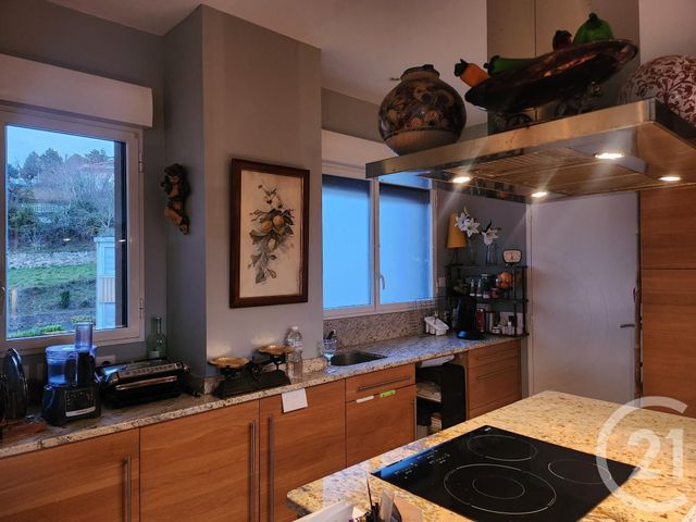 Appartement T4 à louer - 4 pièces - 122.0 m2 - ST AFFRIQUE - 12 - MIDI-PYRENEES - Century 21 Des 5 Vallées