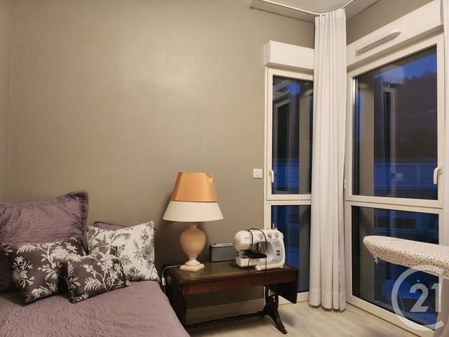 Appartement T4 à louer - 4 pièces - 122.0 m2 - ST AFFRIQUE - 12 - MIDI-PYRENEES - Century 21 Des 5 Vallées