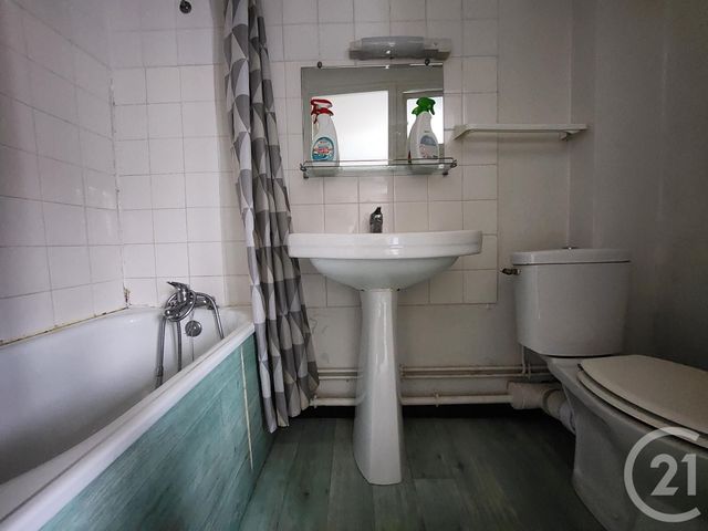 Appartement T2 à louer - 2 pièces - 32.49 m2 - ST AFFRIQUE - 12 - MIDI-PYRENEES - Century 21 Des 5 Vallées