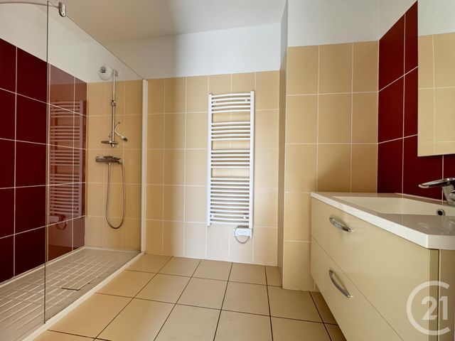 Appartement T2 à vendre - 2 pièces - 51.68 m2 - ST AFFRIQUE - 12 - MIDI-PYRENEES - Century 21 Des 5 Vallées