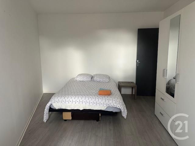 Appartement F3 à louer - 3 pièces - 71.25 m2 - ST AFFRIQUE - 12 - MIDI-PYRENEES - Century 21 Des 5 Vallées