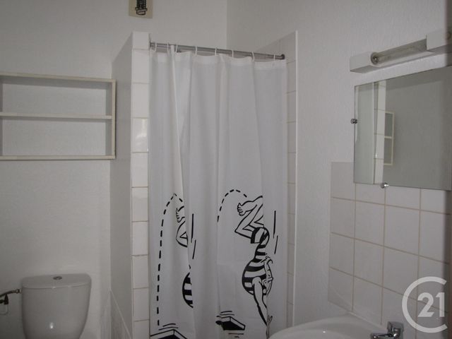 Appartement T2 à louer - 2 pièces - 46.4 m2 - ST AFFRIQUE - 12 - MIDI-PYRENEES - Century 21 Des 5 Vallées