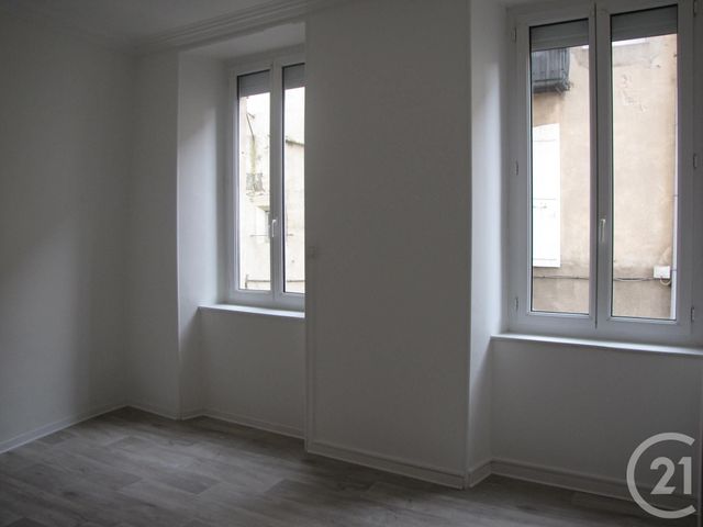 Appartement T2 à louer - 2 pièces - 46.4 m2 - ST AFFRIQUE - 12 - MIDI-PYRENEES - Century 21 Des 5 Vallées