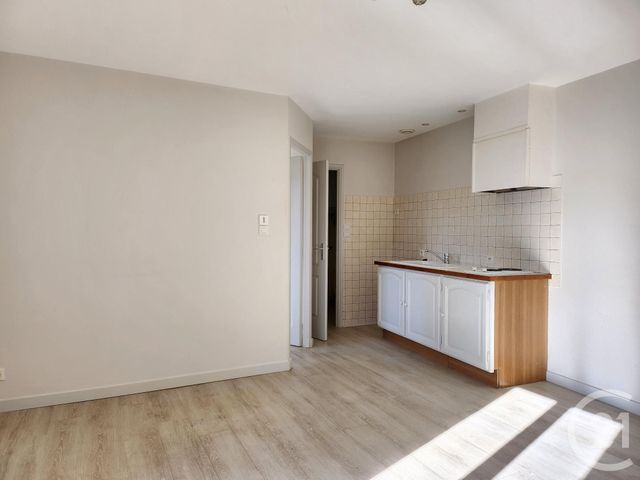 Appartement F2 à louer - 2 pièces - 31.49 m2 - ST AFFRIQUE - 12 - MIDI-PYRENEES - Century 21 Des 5 Vallées
