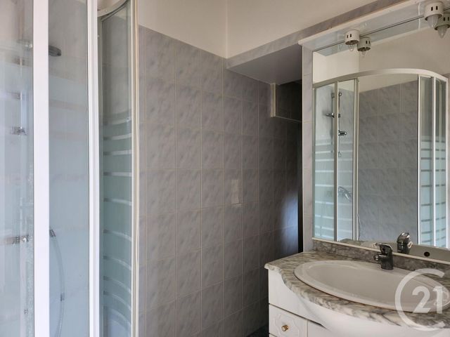 Appartement F2 à louer - 2 pièces - 31.49 m2 - ST AFFRIQUE - 12 - MIDI-PYRENEES - Century 21 Des 5 Vallées