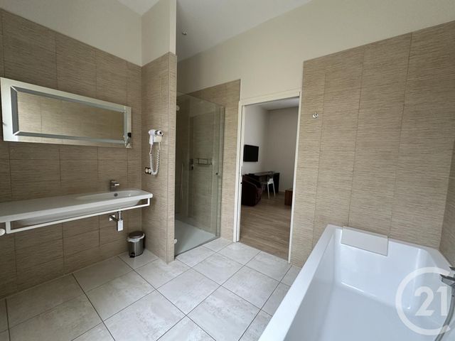 Appartement T3 à louer - 3 pièces - 65.0 m2 - ST AFFRIQUE - 12 - MIDI-PYRENEES - Century 21 Des 5 Vallées