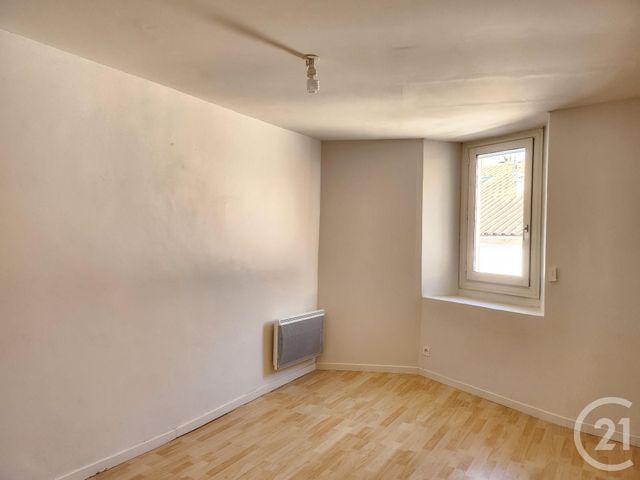 Appartement T4 à louer - 4 pièces - 131.4 m2 - ST AFFRIQUE - 12 - MIDI-PYRENEES - Century 21 Des 5 Vallées