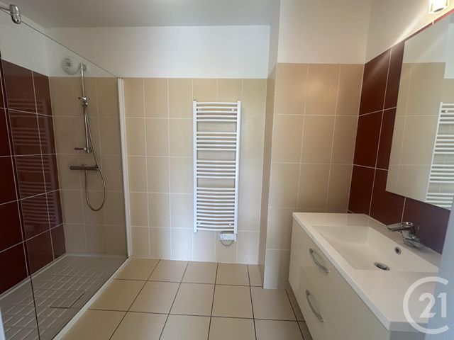 Appartement F2 à louer - 2 pièces - 51.7 m2 - ST AFFRIQUE - 12 - MIDI-PYRENEES - Century 21 Des 5 Vallées