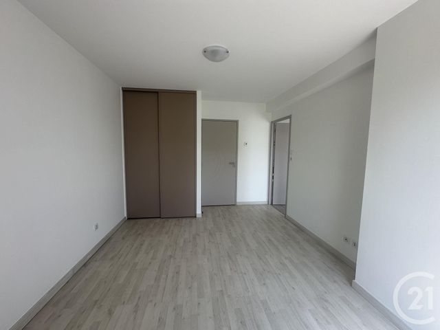 Appartement F2 à louer - 2 pièces - 51.7 m2 - ST AFFRIQUE - 12 - MIDI-PYRENEES - Century 21 Des 5 Vallées