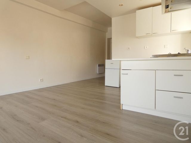 Appartement Studio à louer - 1 pièce - 25.0 m2 - ST AFFRIQUE - 12 - MIDI-PYRENEES - Century 21 Des 5 Vallées