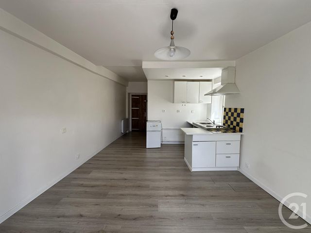 Appartement Studio à louer - 1 pièce - 25.0 m2 - ST AFFRIQUE - 12 - MIDI-PYRENEES - Century 21 Des 5 Vallées