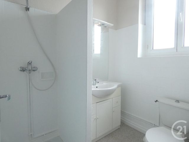 Appartement T3 à louer - 2 pièces - 37.38 m2 - ST AFFRIQUE - 12 - MIDI-PYRENEES - Century 21 Des 5 Vallées