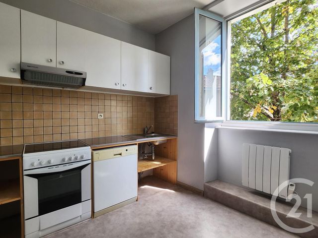 Appartement T3 à louer - 3 pièces - 65.2 m2 - ST AFFRIQUE - 12 - MIDI-PYRENEES - Century 21 Des 5 Vallées