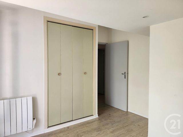 Appartement T3 à louer - 3 pièces - 65.2 m2 - ST AFFRIQUE - 12 - MIDI-PYRENEES - Century 21 Des 5 Vallées