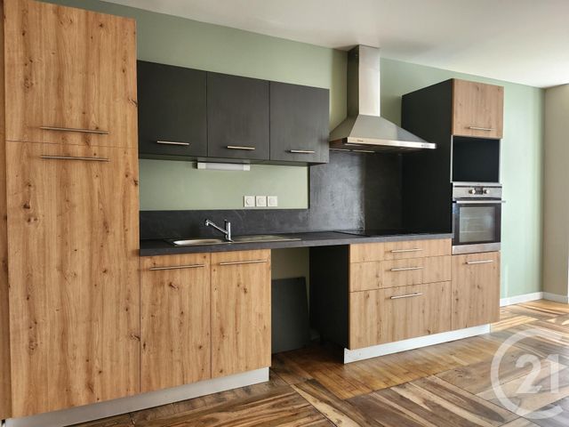 Appartement T4 à louer - 4 pièces - 71.7 m2 - ST AFFRIQUE - 12 - MIDI-PYRENEES - Century 21 Des 5 Vallées