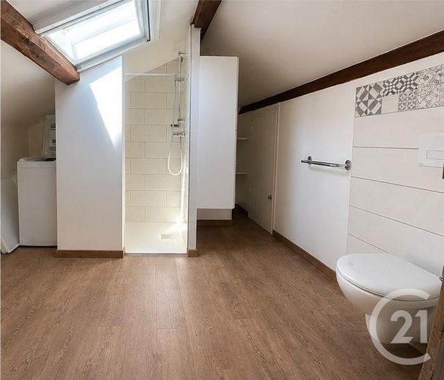 Appartement F2 à louer - 2 pièces - 46.0 m2 - ST AFFRIQUE - 12 - MIDI-PYRENEES - Century 21 Des 5 Vallées